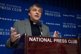Schüller@National Press Club, 22-07-2013 (America - The National Catholic Review)